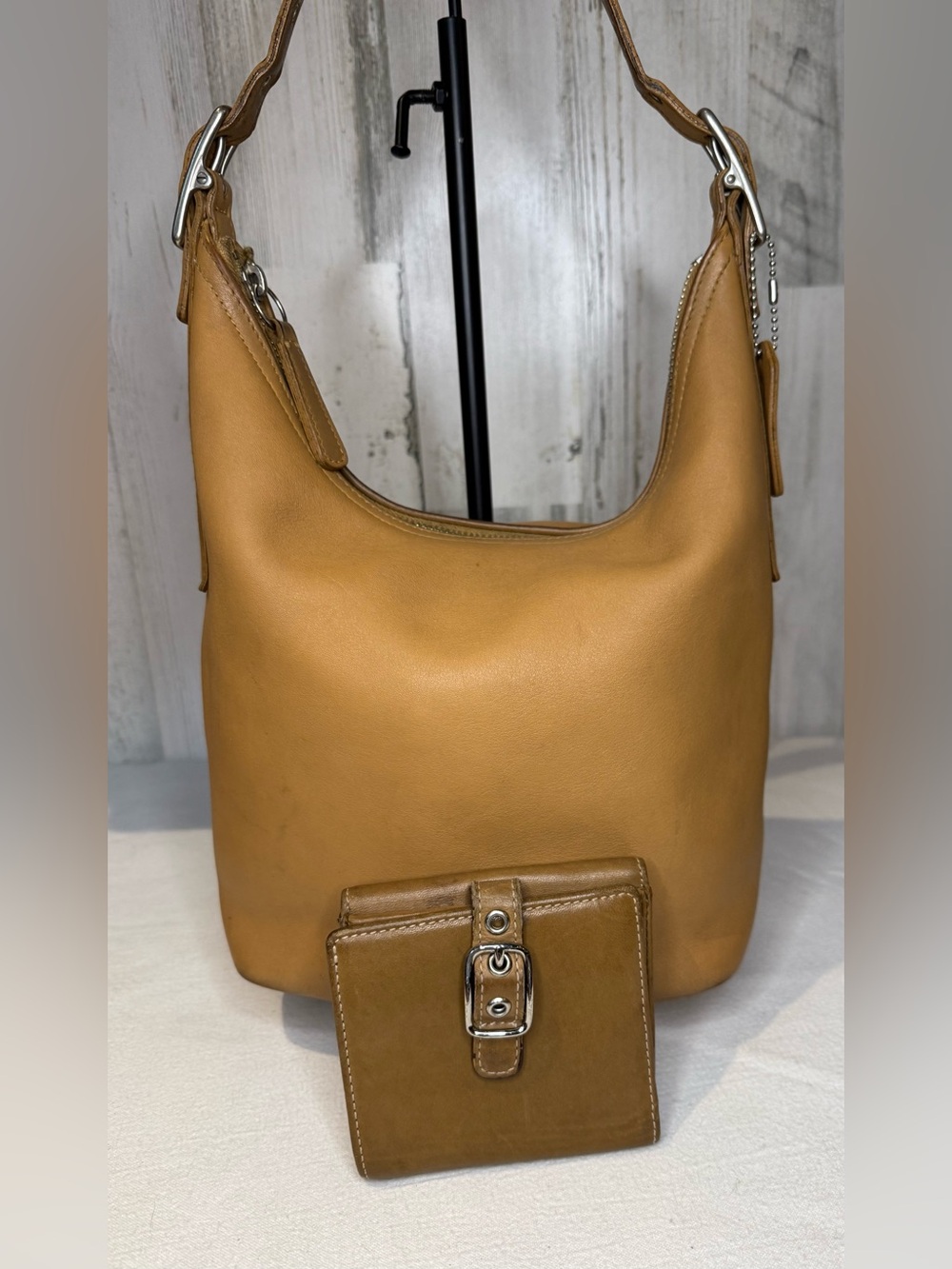 Coach Vintage Legacy West Hobo Bag w/ Coordinated Wallet 2001 9823